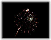 fireworks3.jpg (22053 bytes)