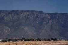 sandias.JPG (63404 bytes)