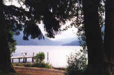 LakeCrescent3.JPG (108006 bytes)