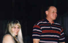 julie&bill.JPG (42000 bytes)