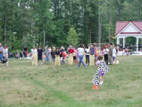SackRace1-full.JPG (191138 bytes)