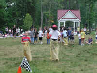SackRace5-full.JPG (186501 bytes)
