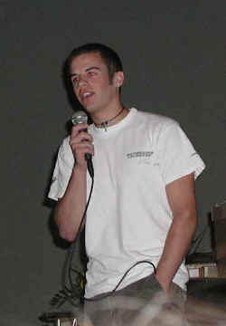2528.jpg (29926 bytes)