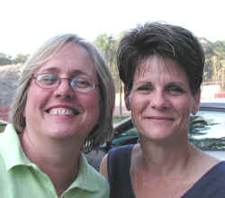 864BethLorrie2.jpg (166334 bytes)