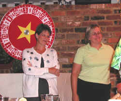 885BethLorrie.jpg (163149 bytes)