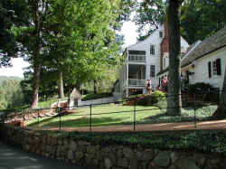 sep25-1629house.jpg (333330 bytes)